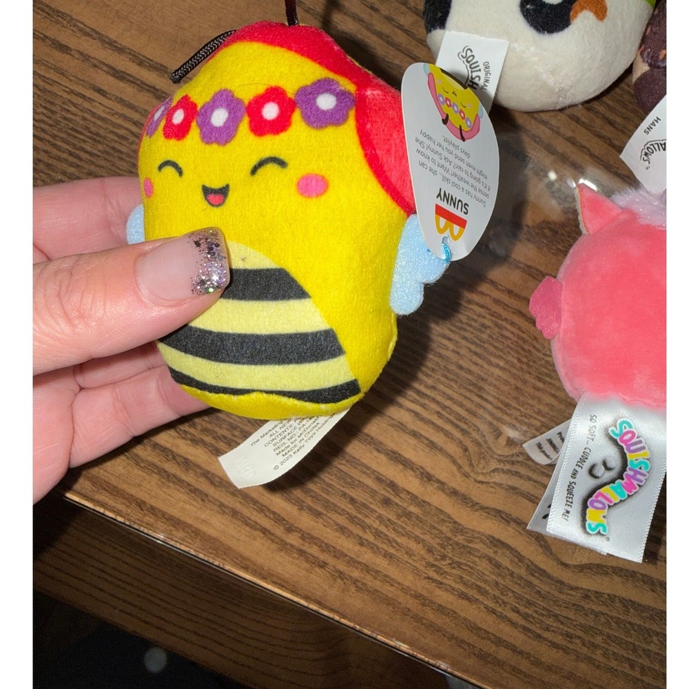 Squishmallows Mini Plush  Lot 4 Pandas Hedgehog Bee Pig‎ - Picture 3 of 3